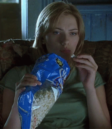Scarlett Johansson Eating GIF - Scarlett Johansson Eating Popcorn -  Discover & Share GIFs