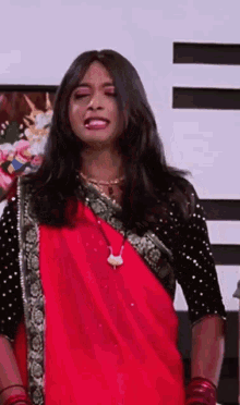 Man In Red Saree Paying Guests Scene GIF