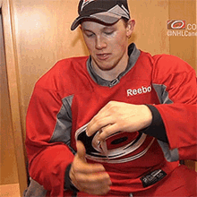 Jeff Skinner Seven Of Clubs GIF - Jeff Skinner Seven Of Clubs Card GIFs