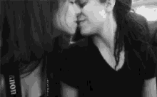 Lesbian Kiss GIF - Lesbian Kiss Kissing GIFs