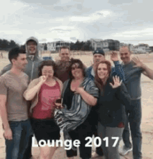 Lounge 2017 GIF - Lounge 2017 Besties GIFs