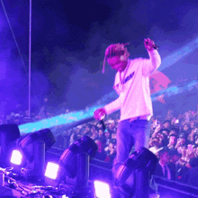 Performing On The Stage Swae Lee GIF - Performing On The Stage Swae Lee Entertaining On Stage GIFs