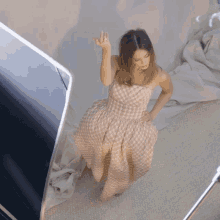 Pose Jessica Alba GIF - Pose Jessica Alba Bustle GIFs