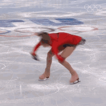 Spinning Team Figure Skating GIF - Spinning Team Figure Skating Yulia Lipnitskaya GIFs