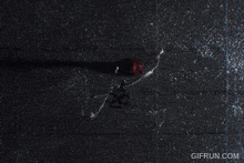 a gif that says si no canto lo que siento is displayed