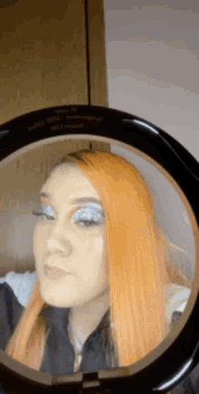 Makeup Selfie GIF - Makeup Selfie Mirror Selfie GIFs