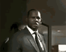 rkelly crying