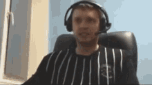 Papich Headset GIF - Papich Headset Shocked GIFs