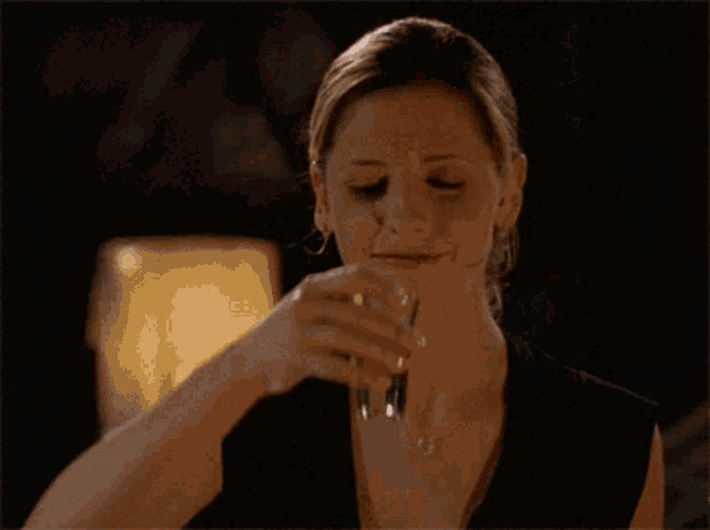 buffy-drinking-alcohol.gif