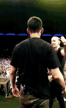 Chester Bennington Mike Shinoda GIF - Chester Bennington Mike Shinoda Linkin Park GIFs
