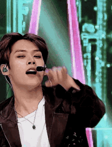 Lee Know Sing GIF - Lee Know Sing Performance GIFs