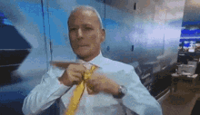 Jim White Tie GIF - Jim White Tie Yellow Tie GIFs