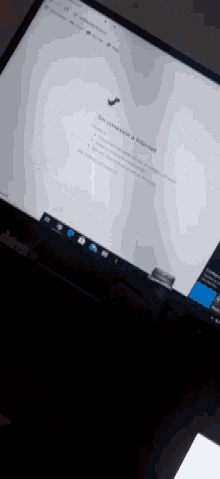 a computer screen displays a page that says se conexion a internet