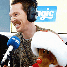 Giggle Chuckle GIF - Giggle Chuckle Benedict Cumberbatch GIFs