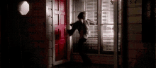 Felicity Huffman Desperate Housewives GIF - Felicity Huffman Desperate Housewives Door GIFs