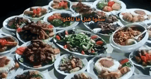 التجربة الدنماركية طعام لذيذ عادل إمام سموا دعاء الأكل GIF - Yummy Food Delicious Al Tajruba Al Denmarkeya Movie GIFs
