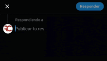 a screenshot of a text message that says respondiendo a holaa on it