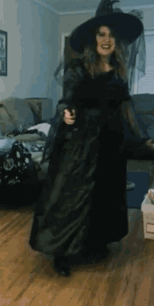 Witch Halloween GIF - Witch Halloween Spell GIFs
