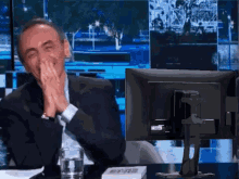 éric Zemmour GIF - éric Zemmour Rire Mdr GIFs