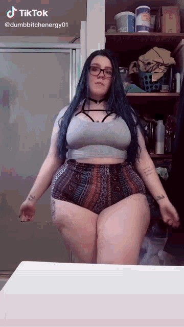 Thick Thighs GIF - Thick Thighs - Discover & Share GIFs