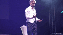 Giorgio Andrea Trabaldo Speaker GIF - Giorgio Andrea Trabaldo Speaker Speaker Man GIFs