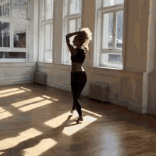 Alexis Ren Dancing GIF - Alexis Ren Dancing GIFs
