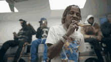 eating rich the kid easy pizza hungry