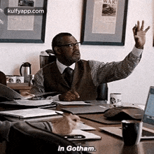 War!In Gotham..Gif GIF - War!In Gotham. Batman V-superman Hindi GIFs