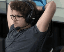 Think Arm Rest GIF - Think Arm Rest Relax GIFs
