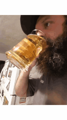 Beer Chug Chug GIF - Beer Chug Chug Drink GIFs