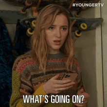 Whats Going On Phoebe Dynevor GIF - Whats Going On Phoebe Dynevor Clare Obrien GIFs