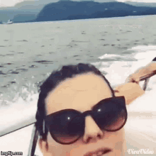 Sarina Malfoy Ruby O Fee GIF - Sarina Malfoy Ruby O Fee Selfie GIFs
