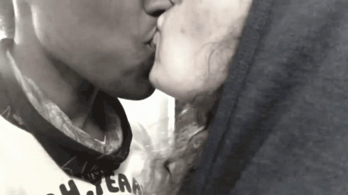 Kiss French Kiss GIF - Kiss French Kiss Couple - Discover & Share GIFs