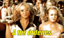 Britney Spears Mesera Con Lentes Y Sabrina GIF