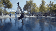 Handstand Spin GIF - Handstand Spin Junior GIFs
