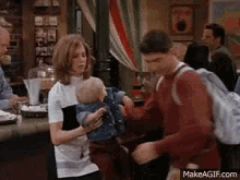 Maternal Rachel Green GIF - Maternal Rachel Green Holding GIFs