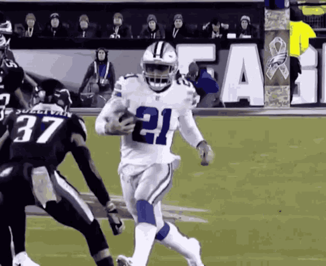 Ezekiel Elliot Dallas GIFs