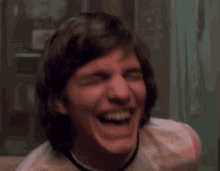 That70s Show Laugh GIF - That70s Show Laugh Ashton Kutcher GIFs