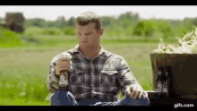 Pitter Patter Letter Kenny GIF - Pitter Patter Letter Kenny I Need A Beer GIFs