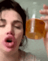 Nadie Triana Marrash GIF - Nadie Triana Marrash Alcohol GIFs