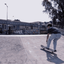 Skateboarding Third Eye Blind GIF - Skateboarding Third Eye Blind Second Born Song GIFs