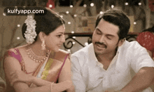 gesture talking to girlfriend laughing kajal agarwal kaadhal mananilai