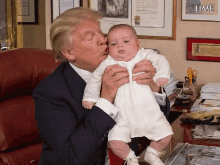 Trump Kiss GIF - Trump Kiss Baby GIFs