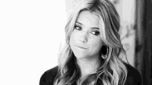 Ashley Benson GIF - Ashley Benson Hanna GIFs