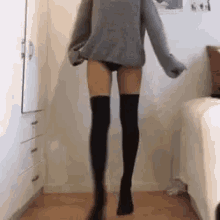 Ana Thin GIF - Ana Thin Leggings GIFs