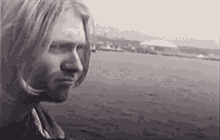 Kurt Cobain Singer GIF - Kurt Cobain Singer Looking GIFs