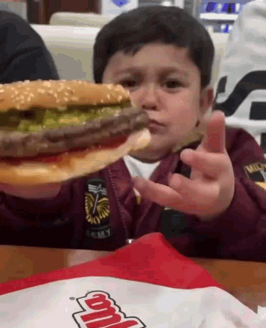 Burgir Meme GIF - Burgir Meme Burger GIFs