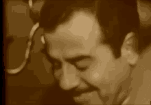 صدام حسين يشرب عطش عطشان GIF - Thirst Thirsty Saddam Hussing Drinking GIFs