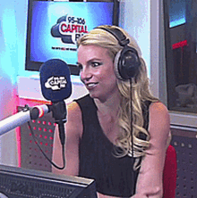 Britney Britney Spears GIF - Britney Britney Spears Rubbing GIFs