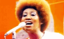 queen of soul aretha franklin singing 70s